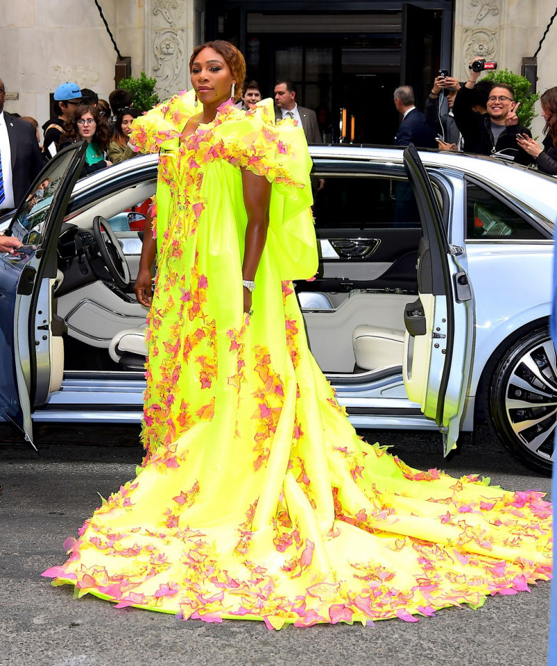 Serena Williams Poses in Front of her New Lincoln Sedan on the Way to the Met Gala