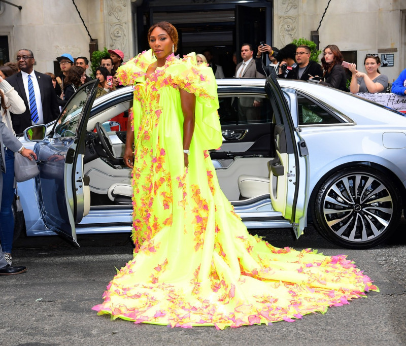 Serena Williams Poses in Front of her New Lincoln Sedan on the Way to the Met Gala
