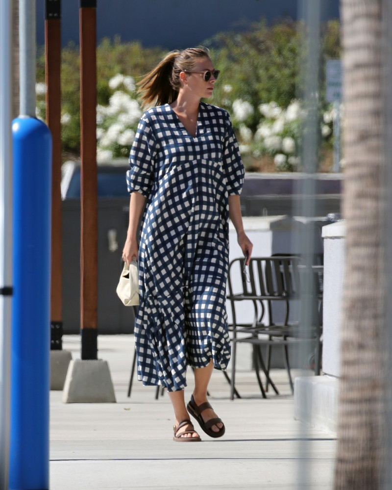 EXCLUSIVE: Maria Sharapova is Spotted For the First Time Since Announcing Her Pregnancy in Los Angeles