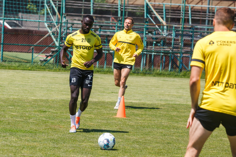 284260157_10158262349571205_3923001224749148331_n