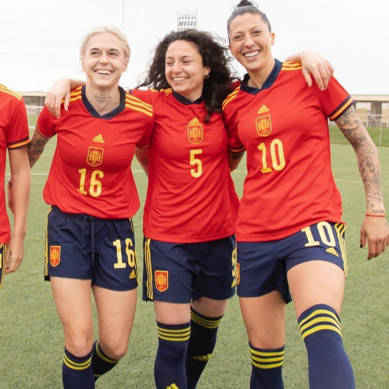echipament spania fotbal feminin (6)