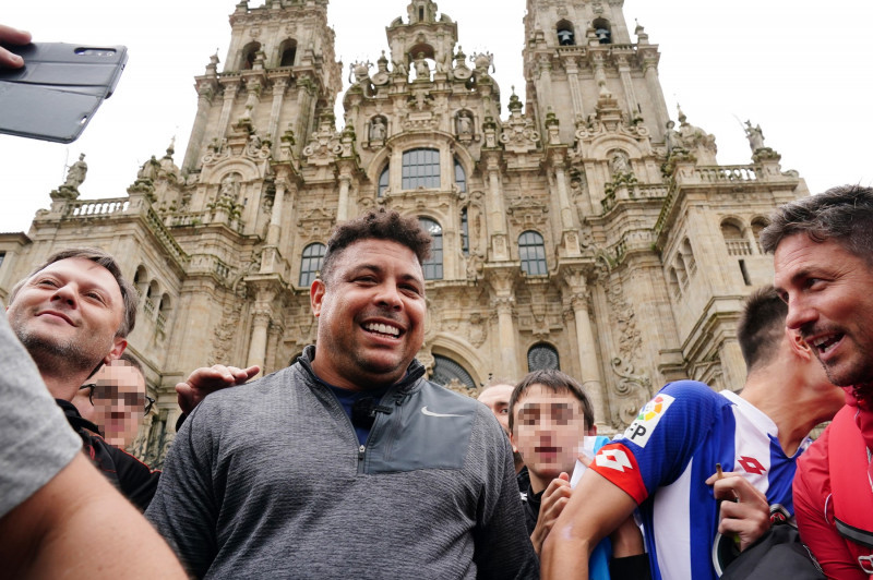 Ex-footballer Ronaldo arrives at Santiago cathedral after walking the Camino