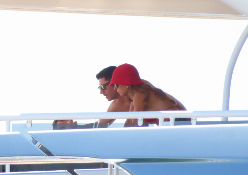 *EXCLUSIVE* Amid speculation on his future, the Polish Striker Robert Lewandowski goes shirtless out on his boat on his summer holidays with the family at Palma De Mallorca