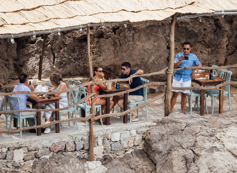 *EXCLUSIVE* The much sought after Polish Striker Robert Lewandowski seems to have puts all the speculation around his future behind him by taking things easy out on his holidays with his wife Anna in Mallorca.
