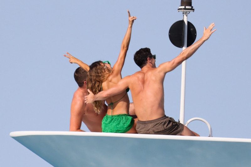 Robert Lewandowski and his wife Anna Lewandowska enjoy a day a boat day in Formentera
