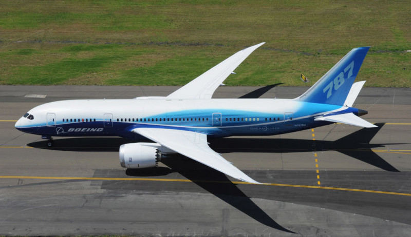 Boeing 787 Dreamliner Arrives In Sydney