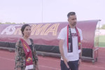 Un cuplu s-a logodit în fața lui Jose Mourinho / Foto: Captură Twitter@OfficialASRoma