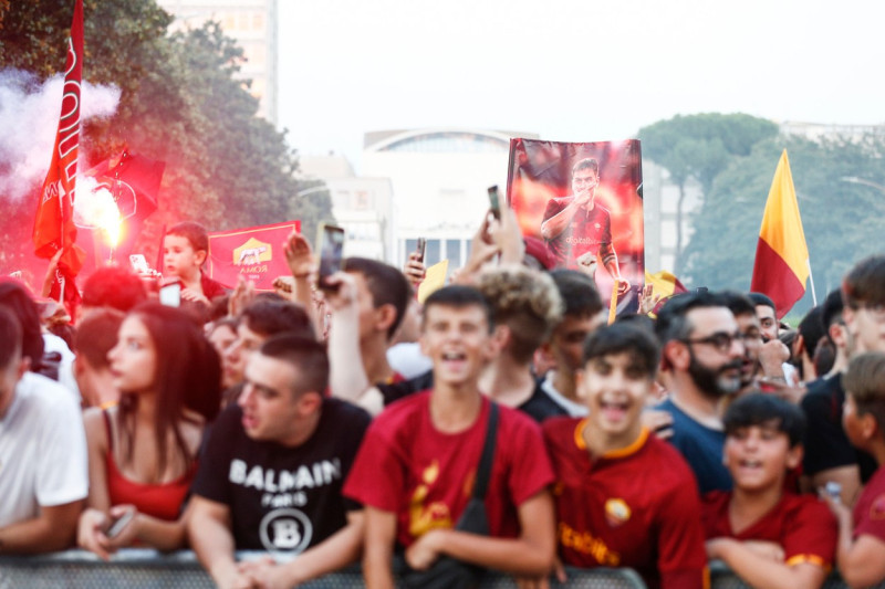 Italy: AS Roma - Presentation by Paulo Dybala