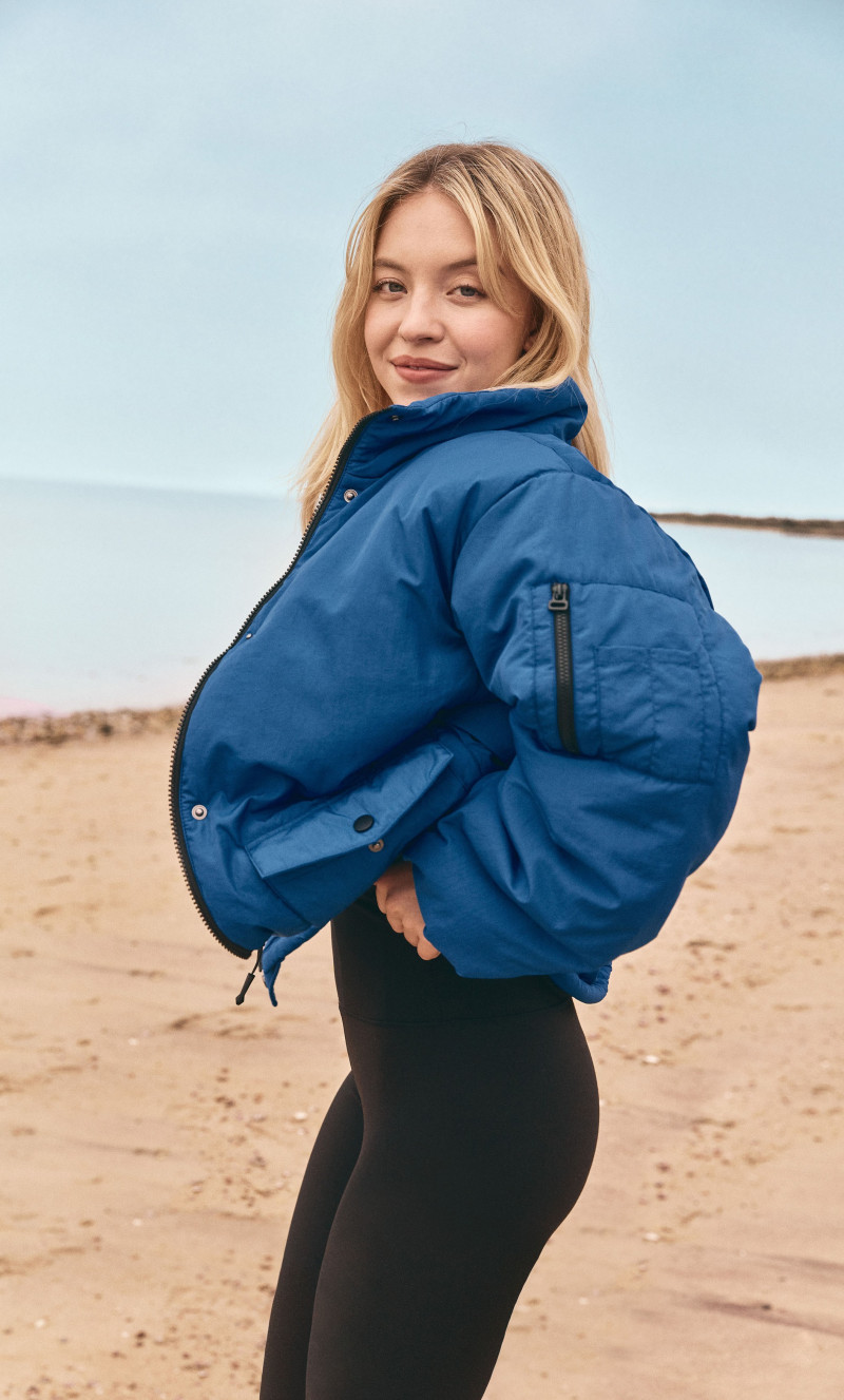 Sydney Sweeney looks in great shape in new Cotton On Body Activewear campaign