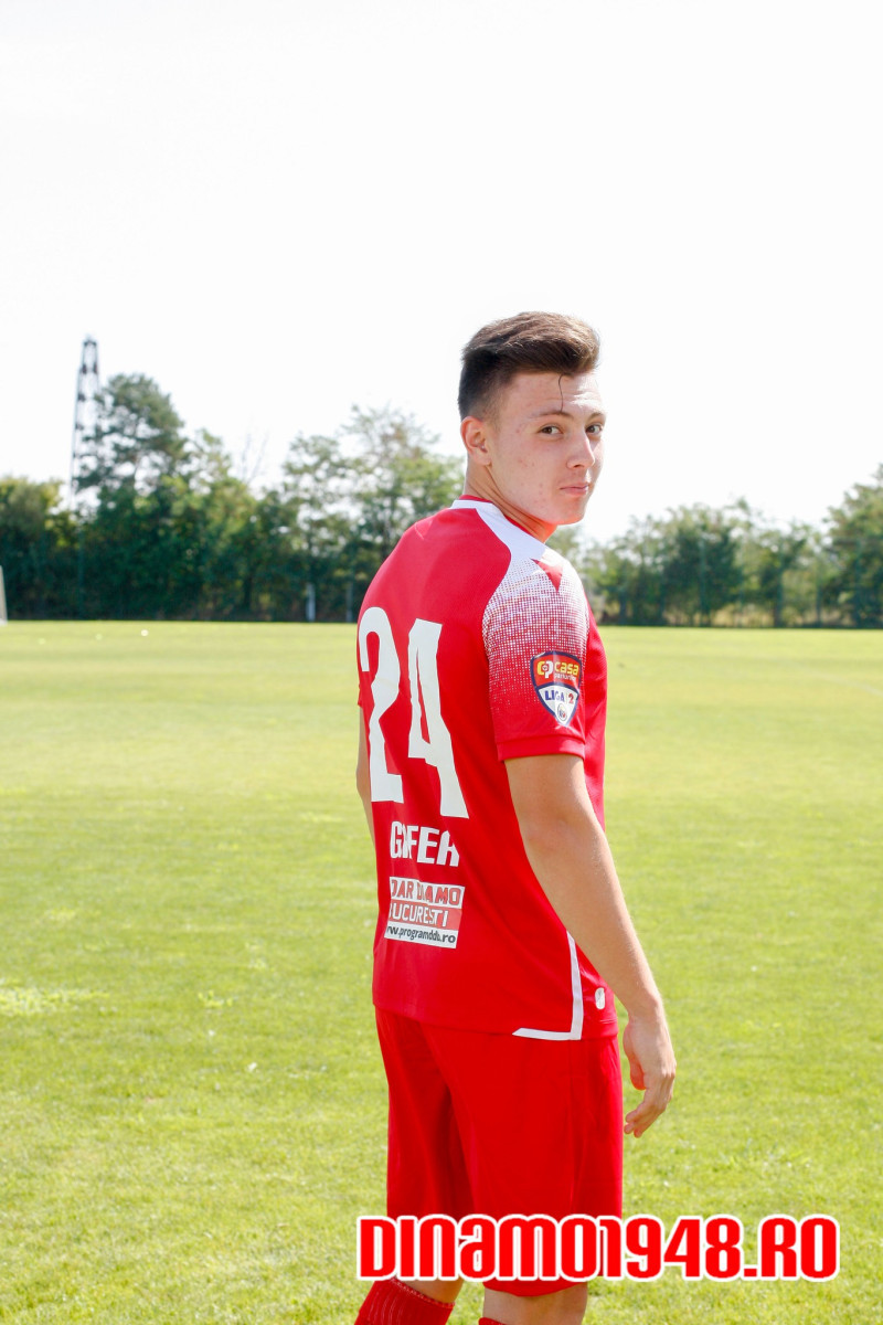 echipamentul lui dinamo (2)