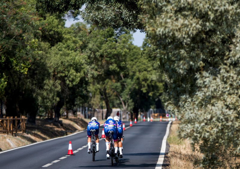 Boadilla del Monte, Spain. 15th September, 2018. Cyclists of 'Valcar PBM' ride during team time trial of 1st stage of Spanish women cycling race 'WNT Madrid Challenge' on Sptember 15, 2018 in Boadilla del Monte, Spain. © David Gato/Alamy Live News