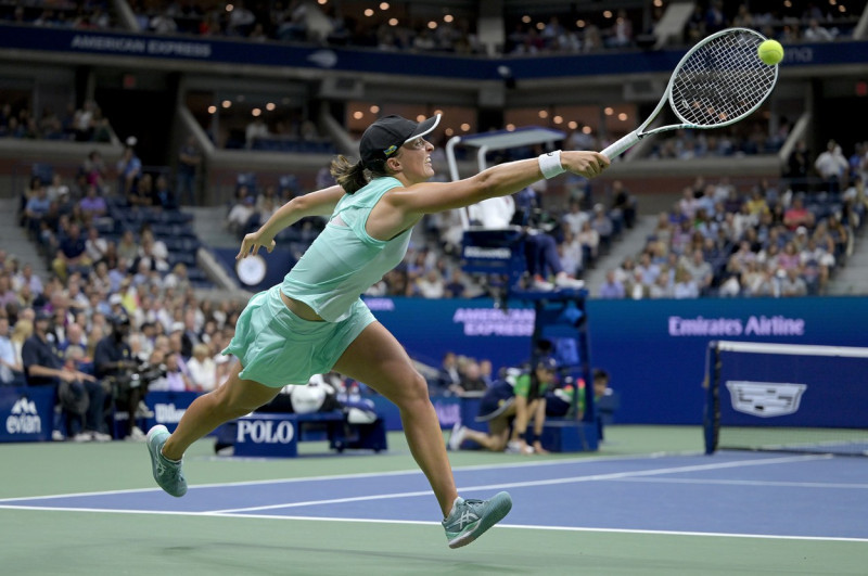 NY: Swiatek Defeats Sabalenka - US Open Women Semifinals
