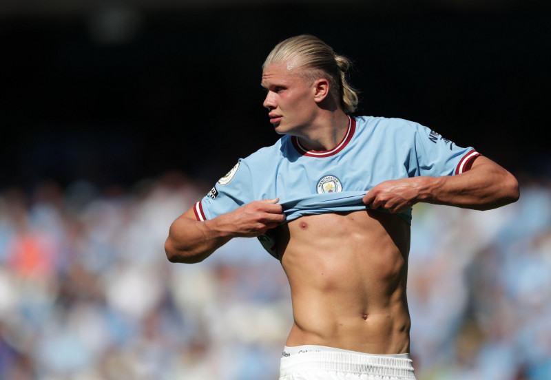 City Stadium, Manchester, UK. 13th Aug, 2022. Premier League football, Manchester City versus Bournemouth FC; Erling Haaland of Manchester City lifts up his shirt Credit: Action Plus Sports/Alamy Live News