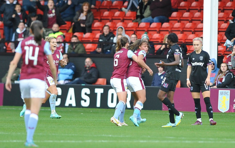 WSL Aston Villa vs West Ham 22/23, Birmingham,October 15th 2022, Birmingham, England, United Kingdom - 15 Oct 2022