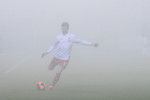 Florian Kainz, fotbalista, sportovec, mlha, počasí, posunutí, odložení zápasu
