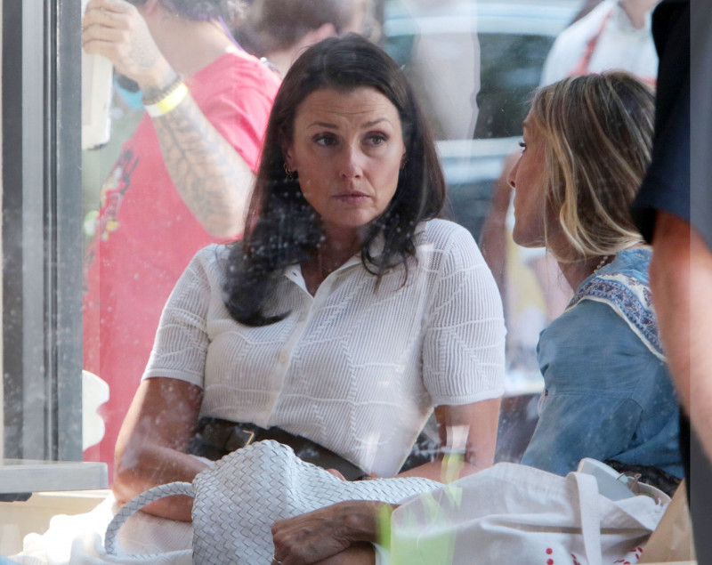Bridget Moynahan and Sarah Jessica Parker Shooting Scenes for And Just Like That