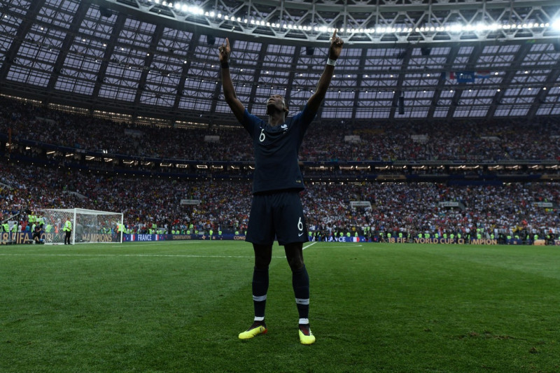 Moscow, Russland. 15th July, 2018. jubilation about the victory in the World Cup Final: Paul Pogba (France). GES/Football/World Championship 2018 Russia, Final: France- Croatia, 15.07.2018 GES/Soccer/Football, World Cup 2018 Russia, Final: France vs. Croa