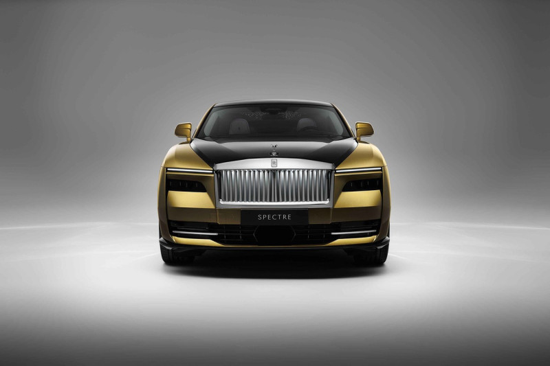 Rolls-Royce Unveil The Spectre - Their First Ever Electric Vehicle