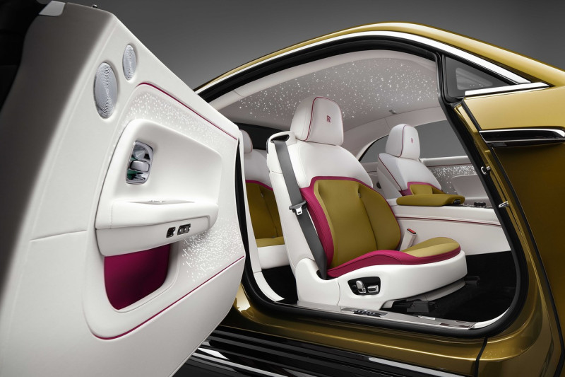 Rolls-Royce Unveil The Spectre - Their First Ever Electric Vehicle