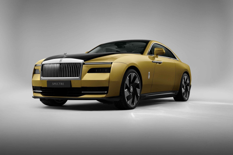 Rolls-Royce Unveil The Spectre - Their First Ever Electric Vehicle