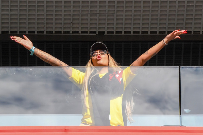Semi-exclusif - Le clan Neymar dans les tribunes du stade Kresto