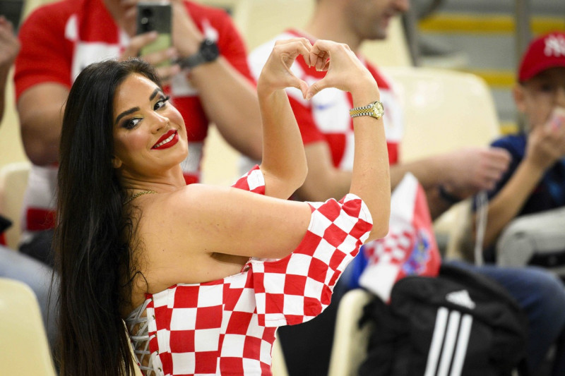 Ivana Knoll - sexy - Supporters de la Croatie - ambiance FOOTBALL : Argentine vs Croatie - 1/2 finale - coupe du Monde Q