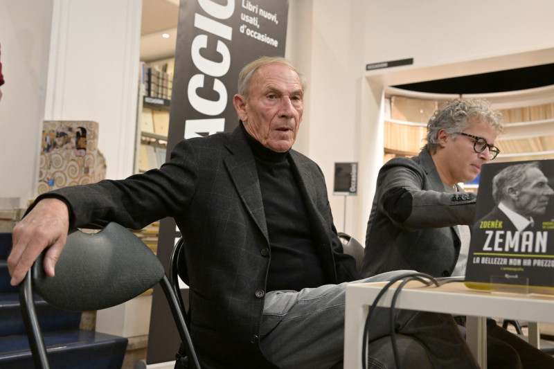 Presentazione del libro “la bellezza non ha prezzo” di Zdenek Zeman