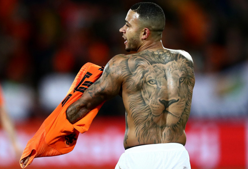 Soccrates Images - Memphis Depay of Holland Tattoo Lion