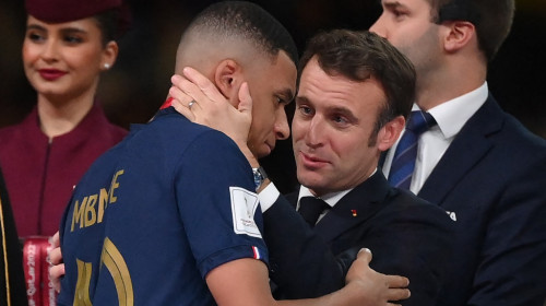 Emmanuel Macron, întâlnire cu președintele lui Real Madrid, pe „tema Mbappe”. ”Problemă națională”