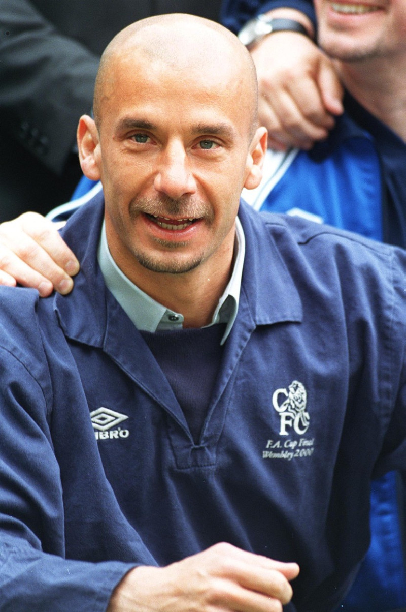 GIANLUCA VIALLIManager, Chelsea FCCelebrating Chelsea's win against Aston Villa in the FA Cup FinalCOMPULSORY CREDIT: UPPA/Photoshot PhotoUGL 017392/K-01 20.05.2000