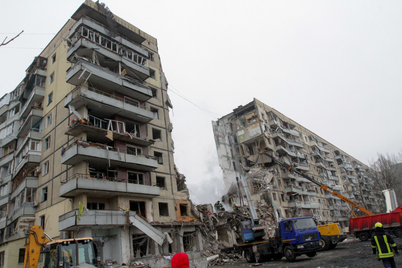 Response effort to Russian rocket strike at Dnipro apartment block, Ukraine - 15 Jan 2023