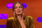 Margot Robbie reveals she was quickly desensitised to nudity on 'Babylon',
