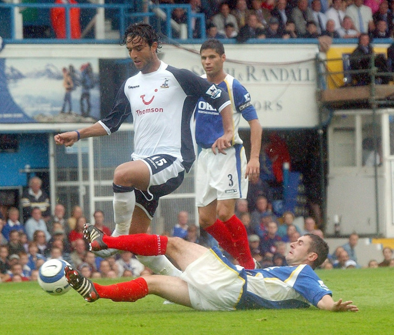 Portsmouth v SpursANDY GRIFFIN SCORES AN OWN GOAL UNDER PRESSURE FROM MIDO TO PUT SPURS 1-0 IN THE LEADPic mike walker , M&amp;Y Nnews Portsmouth