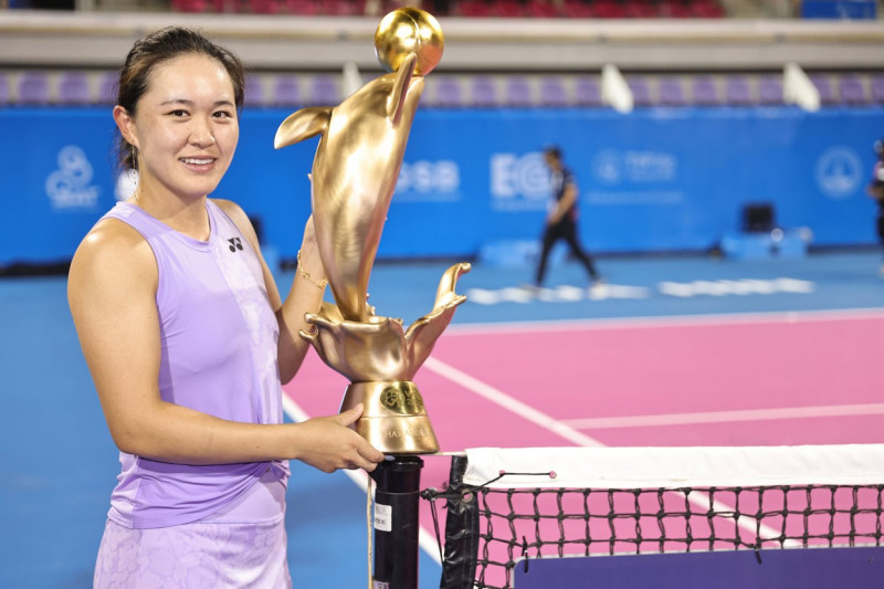 Zhu Lin, CHN, after singles final of 2023 Thailand Open in Hua Hin, 05/02/2023; - *** Zhu Lin, CHN, after singles final