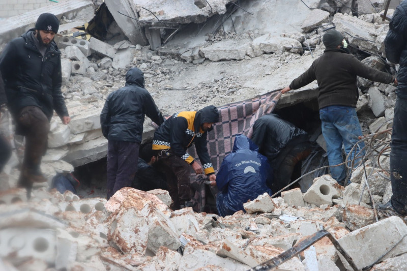 Earthquake Disaster Kills More Than 1,800 People in Turkey, Syria