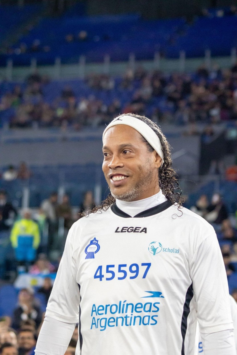 Rome, Italy. 14th Nov, 2022. Ronaldinho during La Partita della Pace, Other in Rome, Italy, November 14 2022 Credit: Independent Photo Agency/Alamy Live News