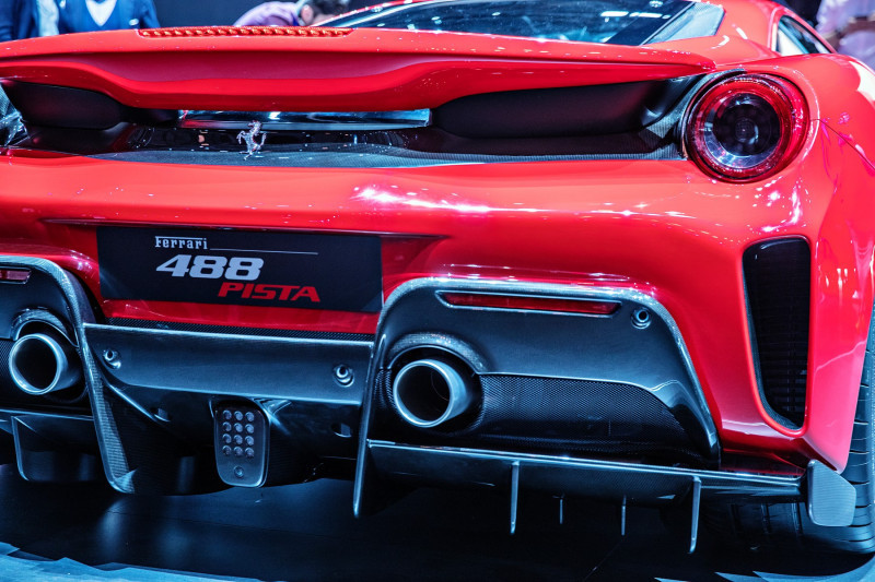 Ferrari 488 Pista, auto, automobil, supersport, V8, výfuk