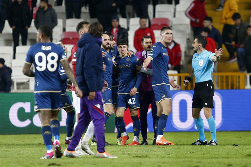 Demir Grup Sivasspor v Fiorentina - UEFA Europa Conference League