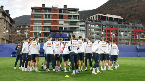 Atmosferă românească în Andorra. “Ei se cred favoriți, sunt comozi cu 0-0”