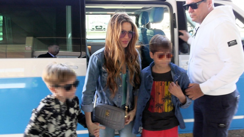 Shakira arrives at Barcelona airport ready to start her new life in Miami