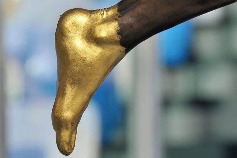 Naples, Italy. 29th Oct, 2022. Gold foot of the statue of Diego Armando Maradona, during the match of the Italian Serie A league between Napoli vs Sassuolo final result, Napoli 4, Sassuolo 0, match played at the Diego Armando Maradona stadium. Credit: Vin