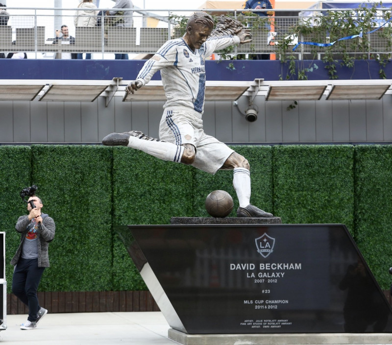 David Beckham speaks at his statue unveiling ceremony
