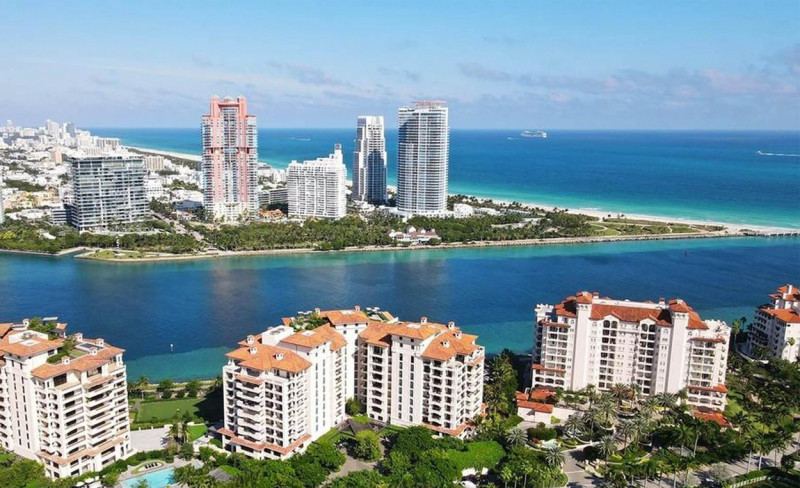 Tennis star Caroline Wozniacki is looking to sell her waterfront condo in Miami Beach, Florida for $17.5 million.