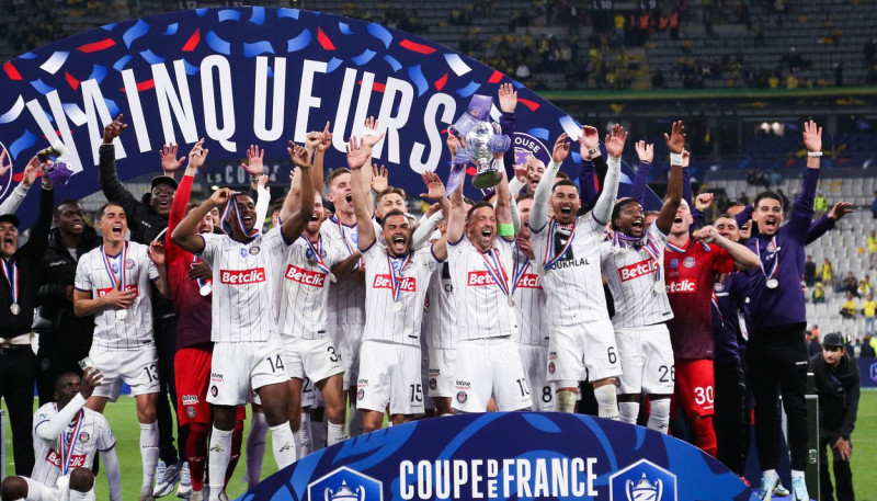 Toulouse win Coupe de France by hammering Nantes 5-1