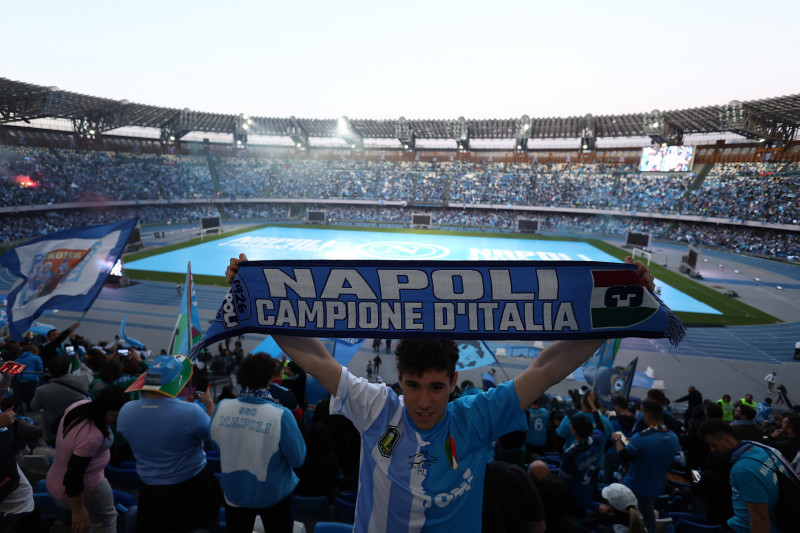 Scudetto, Maxischermo al Maradona per Udinese-Napoli.