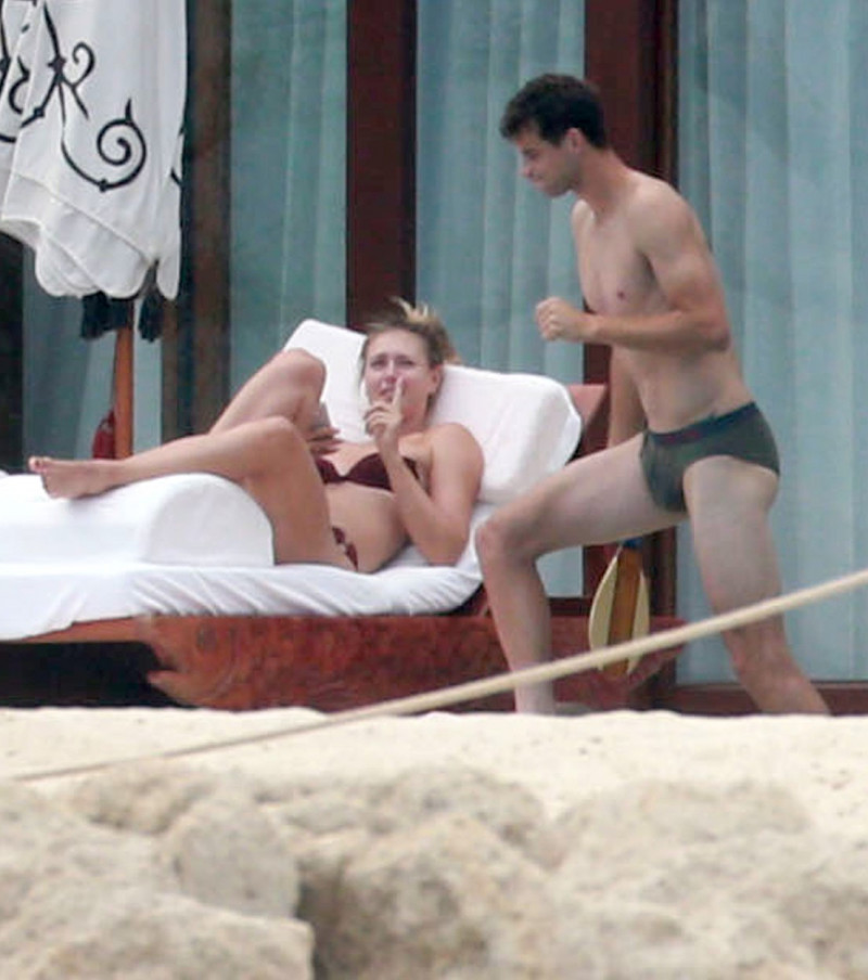 Maria Sharapova &amp; Grigor Dimitrov Relaxing In Cabo