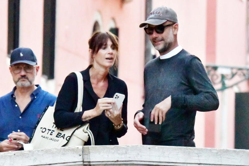 *EXCLUSIVE* *WEB MUST CALL FOR PRICING BEFORE USAGE* Taking a break from his Premier League duties, the Manchester City coach Pep Guardiola enjoys the international break with his wife Cristina Serra during his vacation out in Venice.