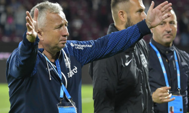 Dan Petrescu, discurs de adio în vestiarul lui CFR Cluj?! Gestul pe care nu l-a mai făcut niciodată în fața jucătorilor