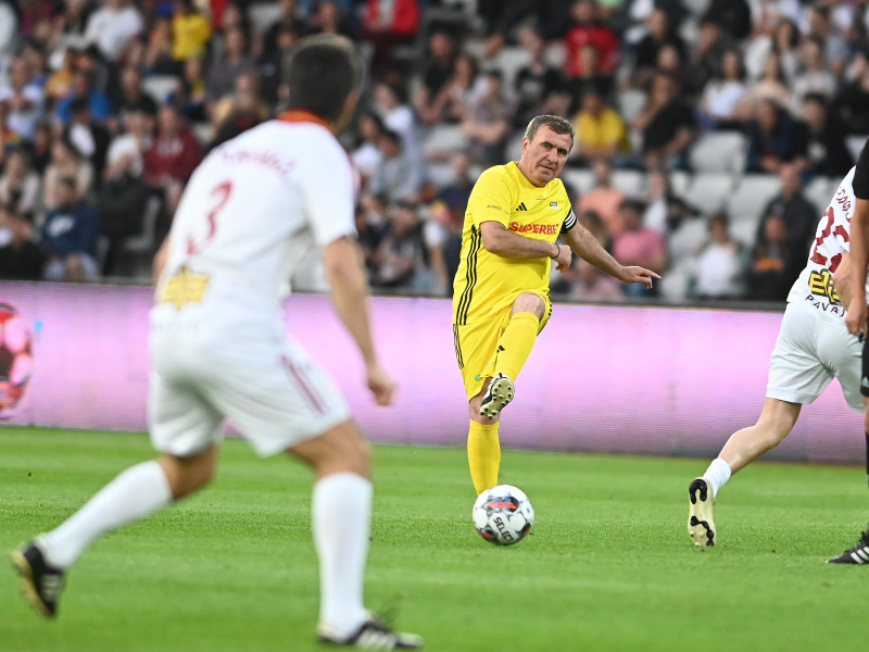 FOTBAL:ALL STARS ROMANIA-GALATASARAY LEGENDS, AMICAL SPORTS FESTIVAL (2.06.2023)