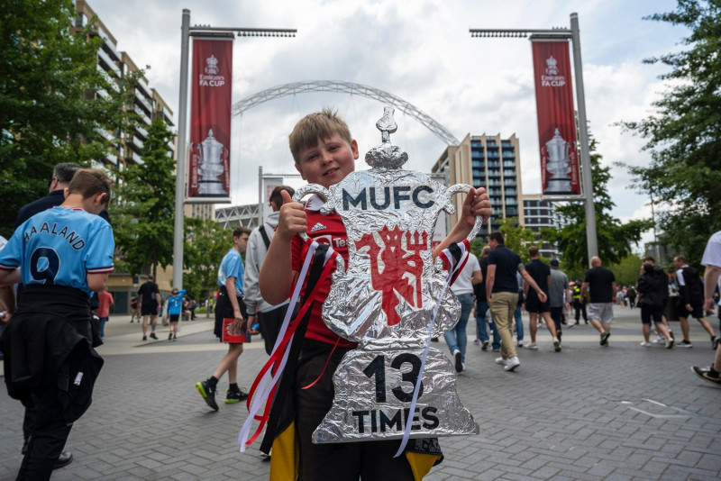 FA Cup Final Manchester City and Manchester United fans arrive, LONDON, UK - 03 Jun 2023